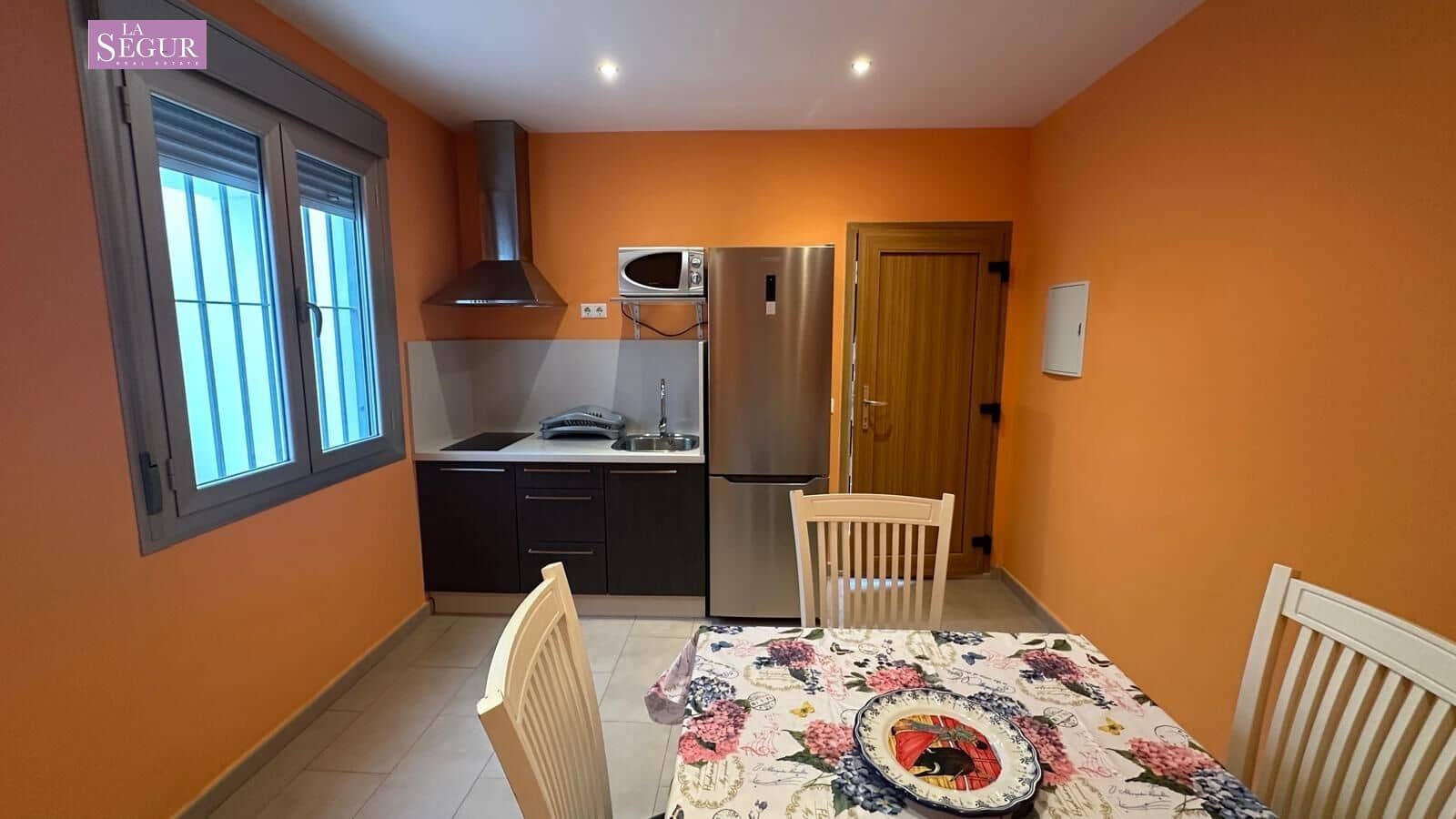 2 bedroom Apartment for sale in Conil de la Frontera with garage - € 595,000 (Ref: 9822856)