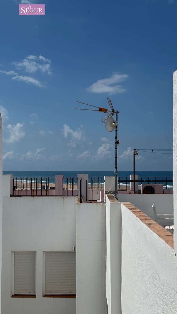 2 bedroom Flat for sale in Conil de la Frontera - € 249,000 (Ref: 9822857)
