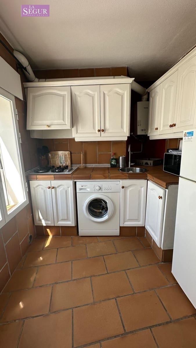 2 bedroom Flat for sale in Conil de la Frontera - € 249,000 (Ref: 9822857)