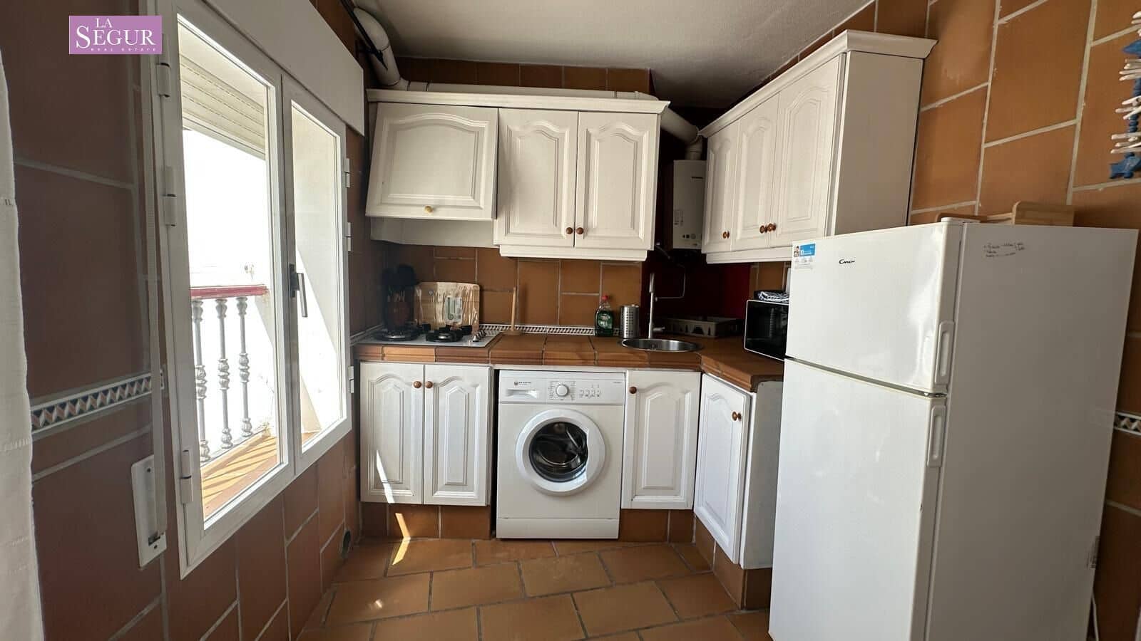2 bedroom Flat for sale in Conil de la Frontera - € 249,000 (Ref: 9822857)