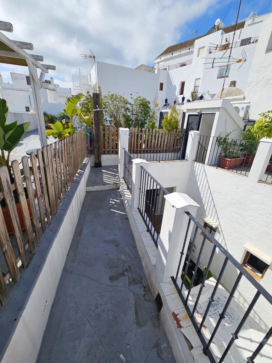 Casa de 7 habitaciones en Vejer de la Frontera en venta - 900.000 € (Ref: 9825201)
