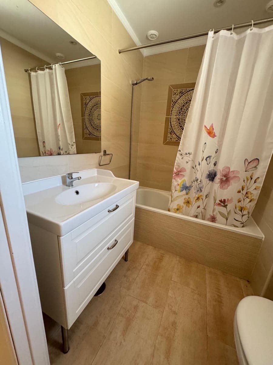 Casa de 2 habitaciones en Medina-Sidonia en alquiler - 650 € (Ref: 9825202)