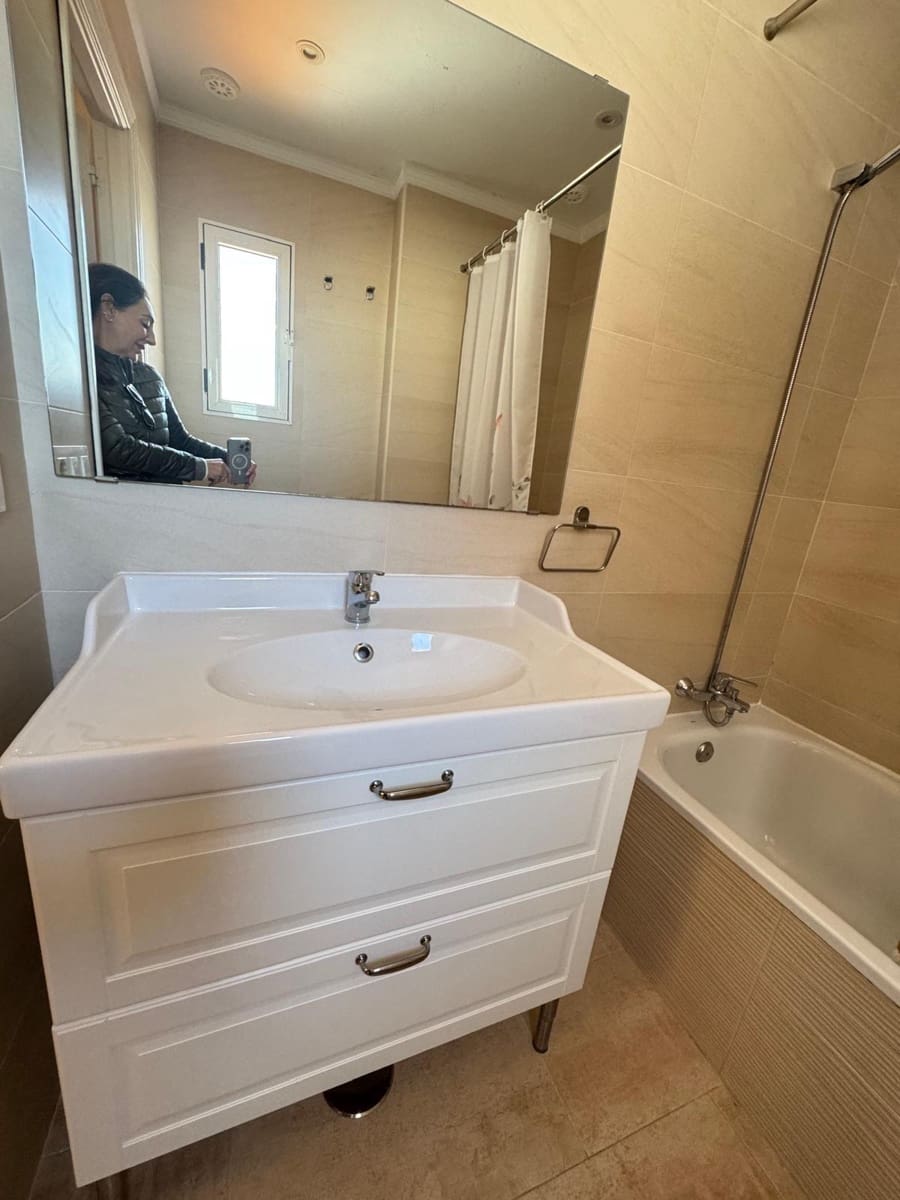 Casa de 2 habitaciones en Medina-Sidonia en alquiler - 650 € (Ref: 9825202)