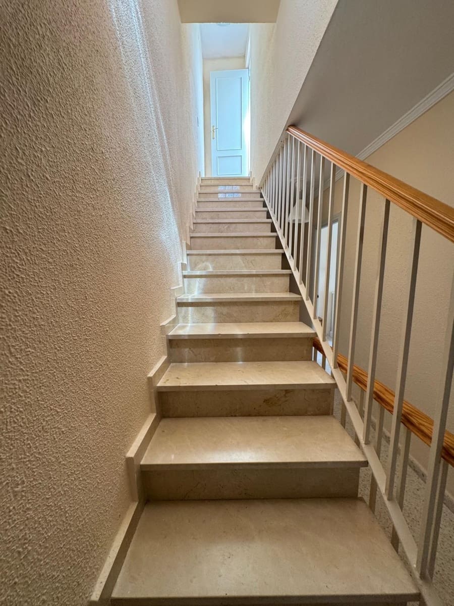 Casa de 2 habitaciones en Medina-Sidonia en alquiler - 650 € (Ref: 9825202)