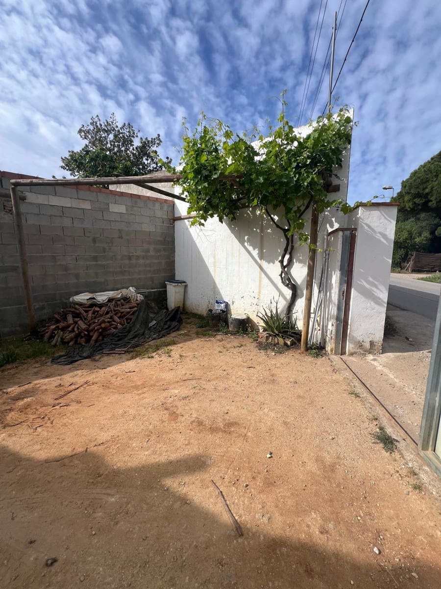 6 bedroom Finca/Country House for sale in Vejer de la Frontera with pool - € 350,000 (Ref: 9829039)