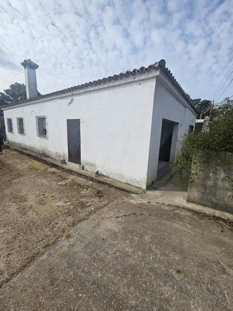 6 bedroom Finca/Country House for sale in Vejer de la Frontera with pool - € 350,000 (Ref: 9829039)