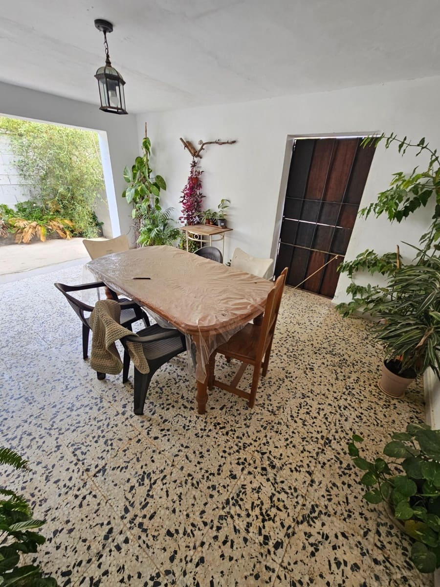 6 bedroom Finca/Country House for sale in Vejer de la Frontera with pool - € 350,000 (Ref: 9829039)