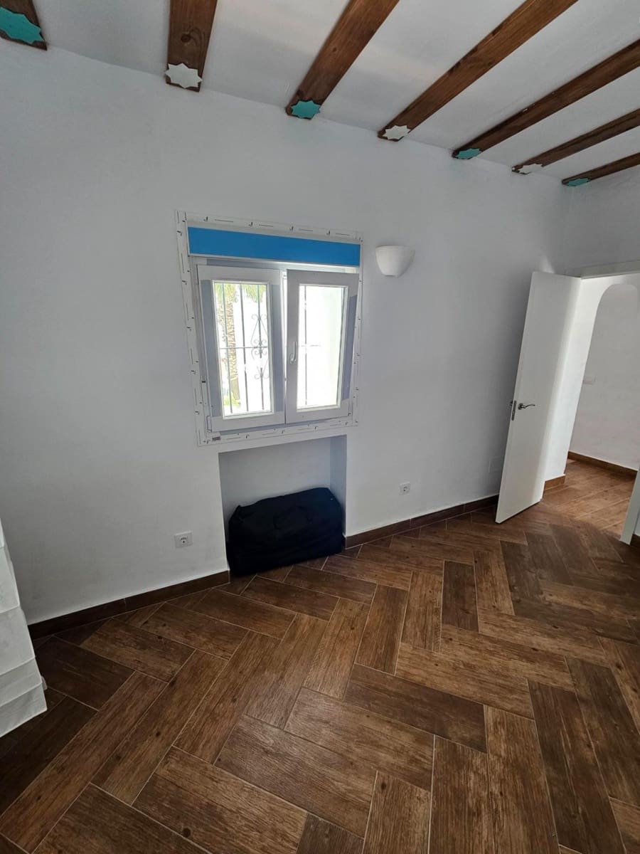 3 bedroom Townhouse for sale in Vejer de la Frontera - € 305,000 (Ref: 9839175)
