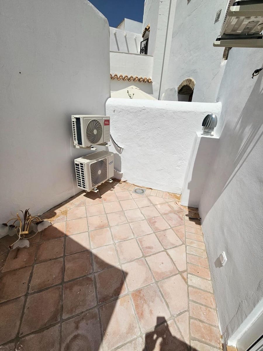 3 bedroom Townhouse for sale in Vejer de la Frontera - € 305,000 (Ref: 9839175)