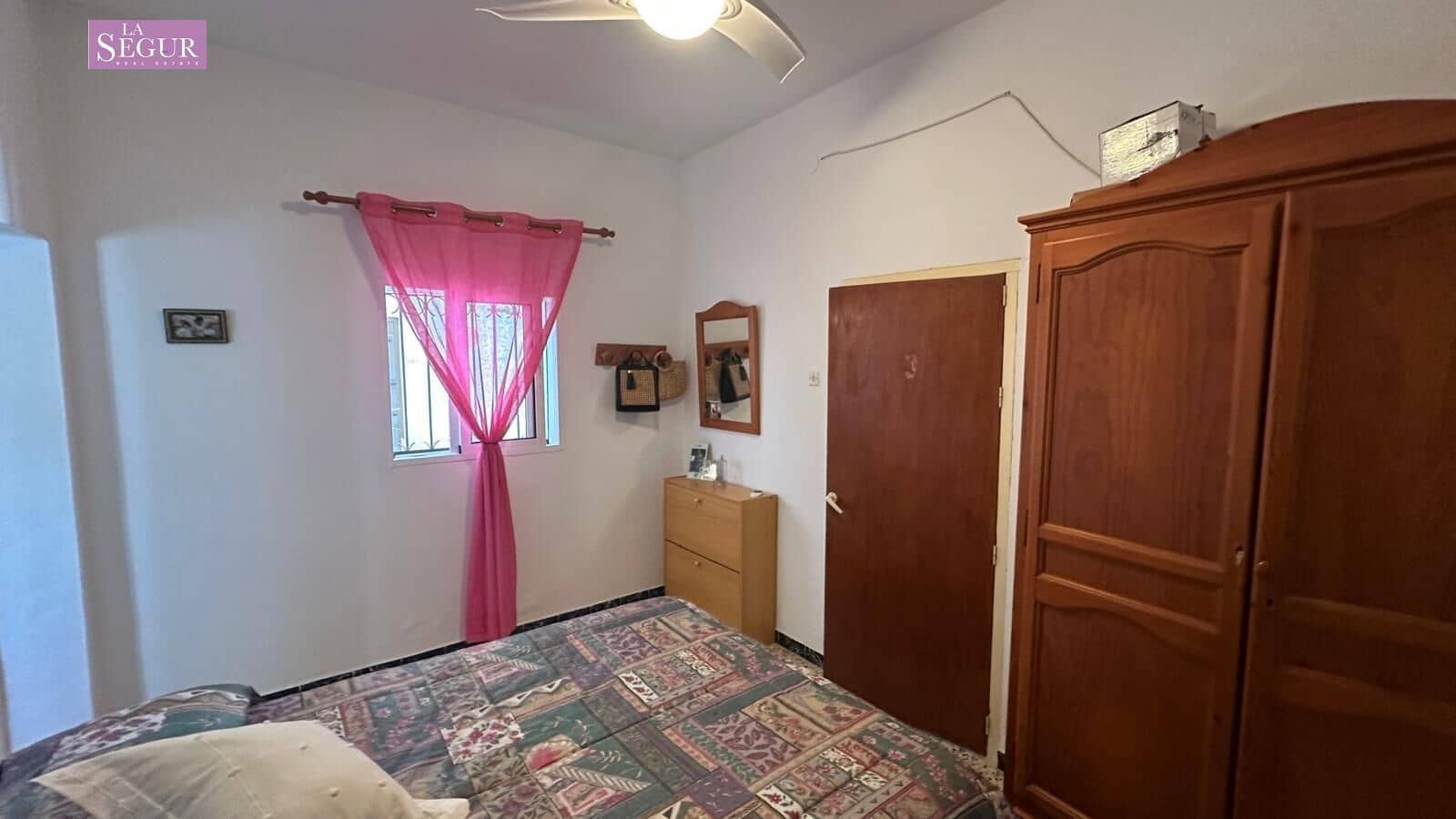 3 sypialnia Finka/Dom wiejski na sprzedaż w Conil de la Frontera - 200 000 € (Ref: 9846182)