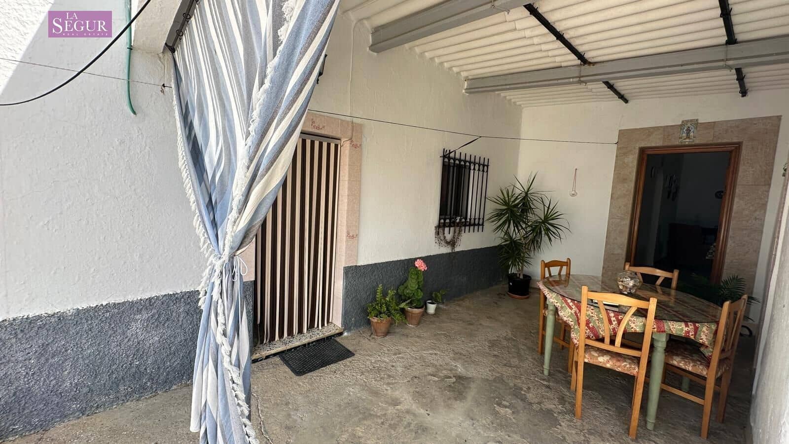3 sypialnia Finka/Dom wiejski na sprzedaż w Conil de la Frontera - 200 000 € (Ref: 9846182)