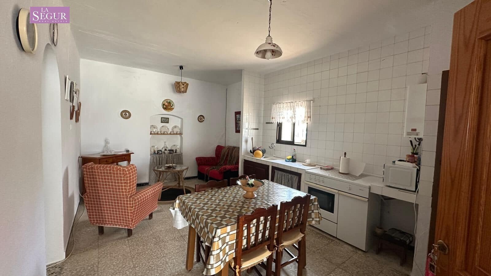 3 sypialnia Finka/Dom wiejski na sprzedaż w Conil de la Frontera - 200 000 € (Ref: 9846182)