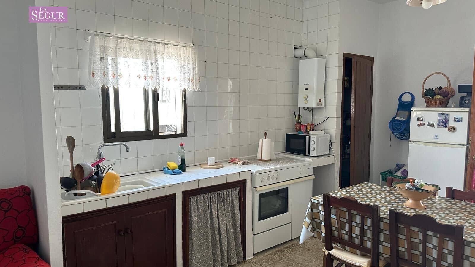 3 sypialnia Finka/Dom wiejski na sprzedaż w Conil de la Frontera - 200 000 € (Ref: 9846182)