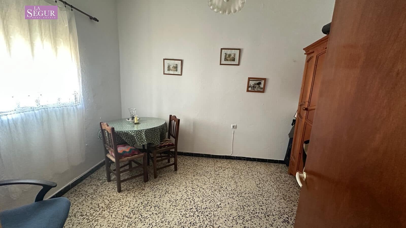3 sypialnia Finka/Dom wiejski na sprzedaż w Conil de la Frontera - 200 000 € (Ref: 9846182)
