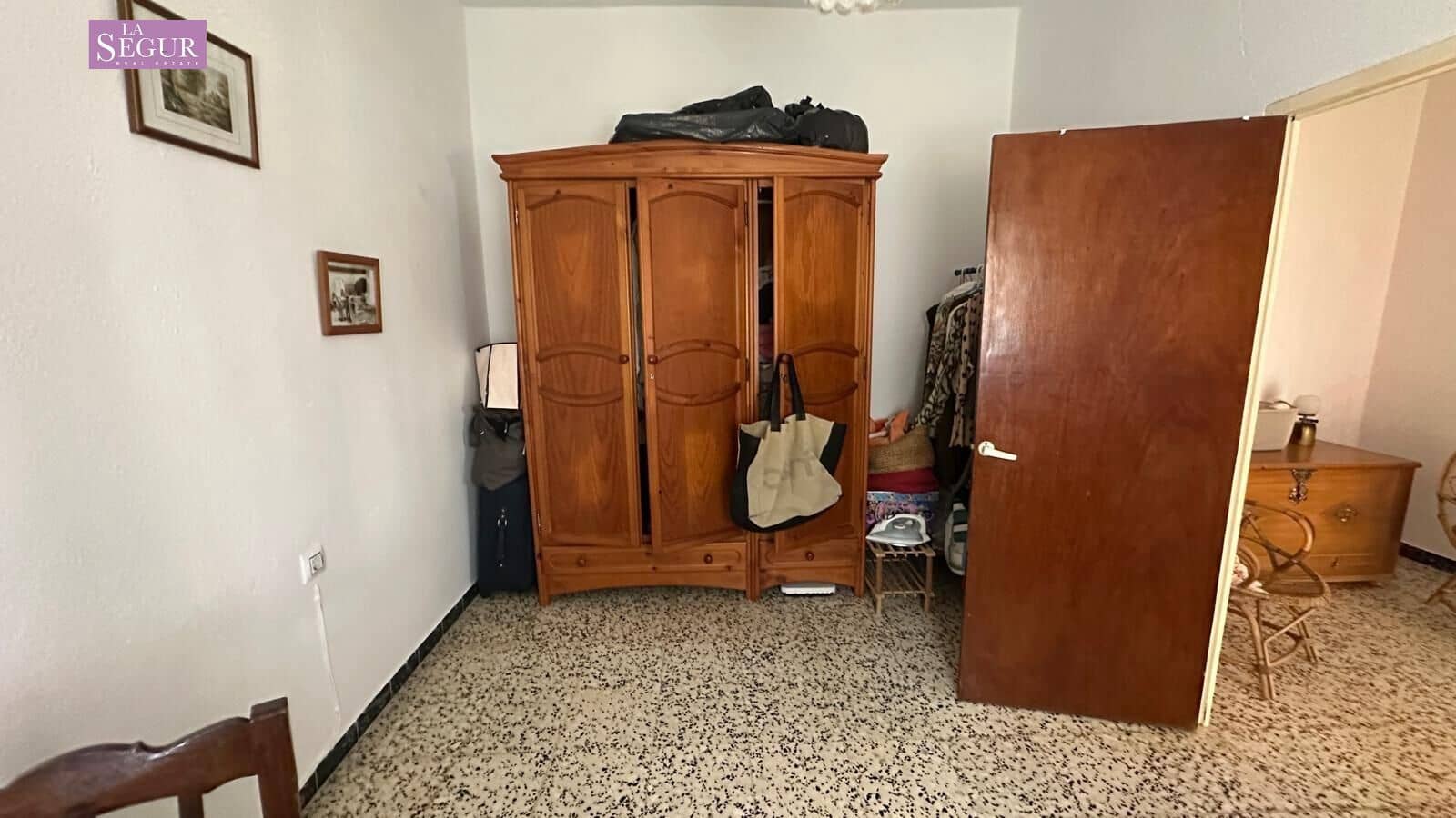 3 sypialnia Finka/Dom wiejski na sprzedaż w Conil de la Frontera - 200 000 € (Ref: 9846182)