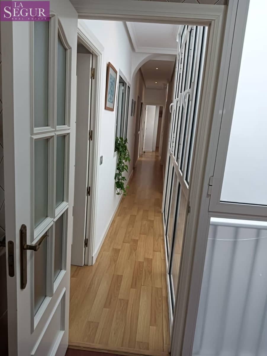 4 soverom Leilighet til salgs i Cadiz by - € 360 000 (Ref: 9861838)
