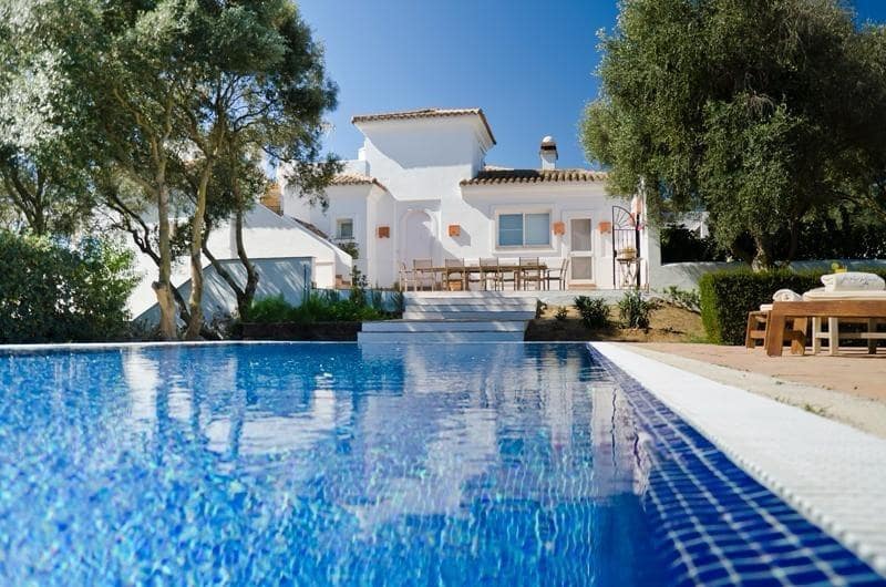 6 bedroom Villa for sale in Benalup with pool - € 725,000 (Ref: 9866946)