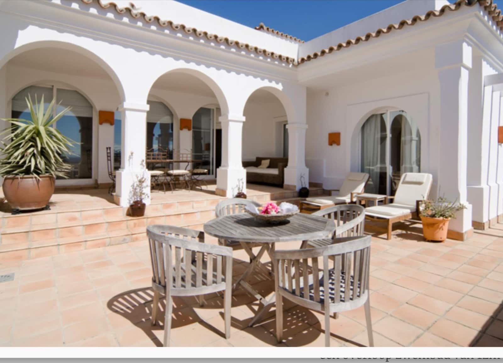 6 bedroom Villa for sale in Benalup with pool - € 725,000 (Ref: 9866946)