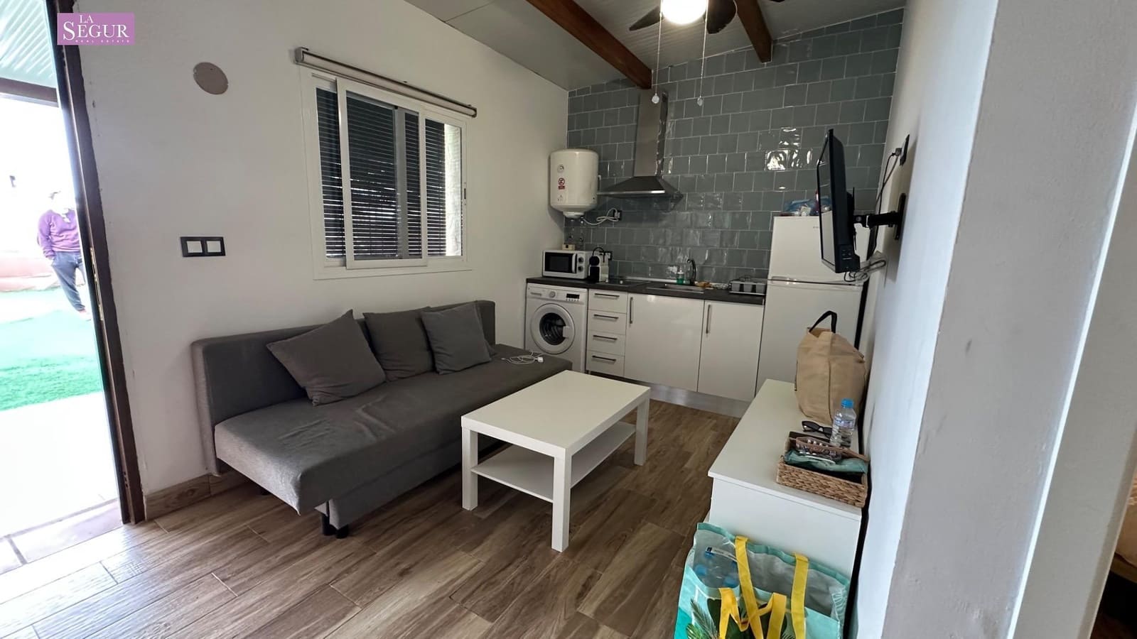 4 bedroom Hotel for sale in El Palmar - € 375,000 (Ref: 9873438)