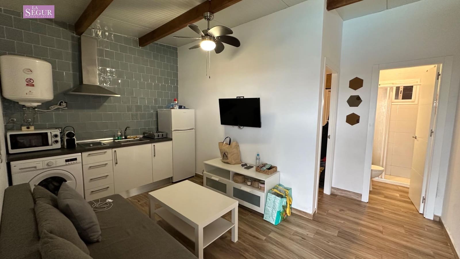 4 bedroom Hotel for sale in El Palmar - € 375,000 (Ref: 9873438)