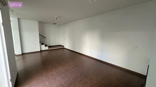 3 makuuhuone Rivitalo myytävänä paikassa Conil de la Frontera mukana uima-altaan - 400 000 € (Ref: 9878754)