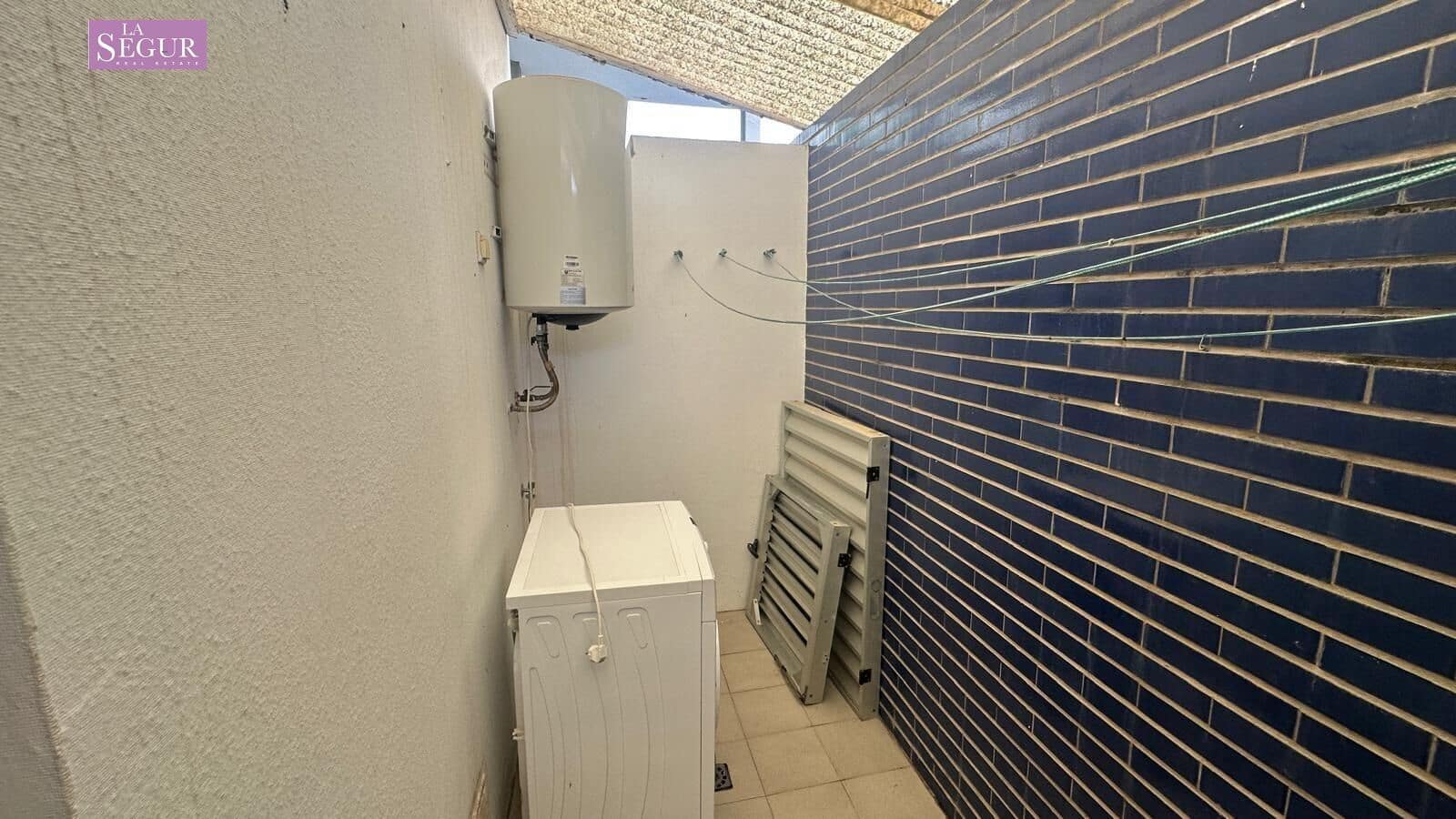 3 makuuhuone Rivitalo myytävänä paikassa Conil de la Frontera mukana uima-altaan - 400 000 € (Ref: 9878754)