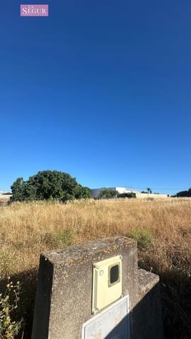 Grunde uden byggetilladelser til salg i Conil de la Frontera - € 83.000 (Ref: 9892273)