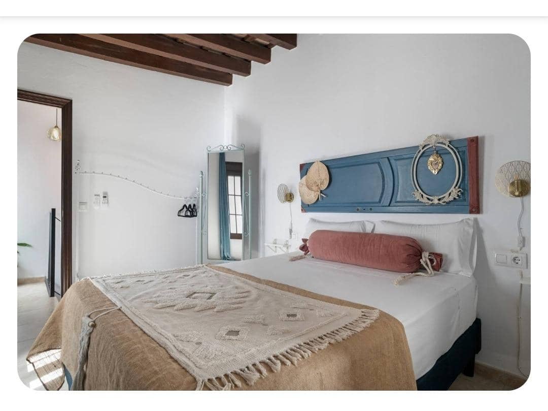 3 bedroom Apartment for sale in Vejer de la Frontera - € 270,000 (Ref: 9893802)