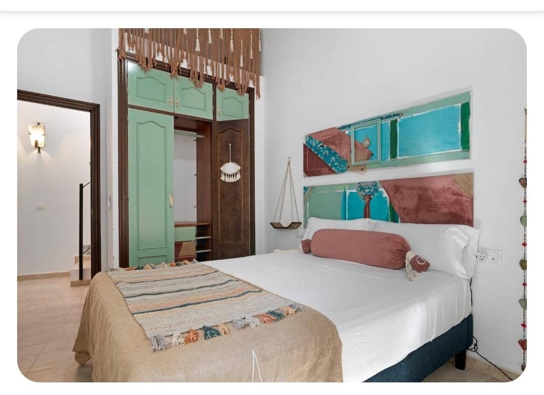 3 bedroom Apartment for sale in Vejer de la Frontera - € 270,000 (Ref: 9893802)