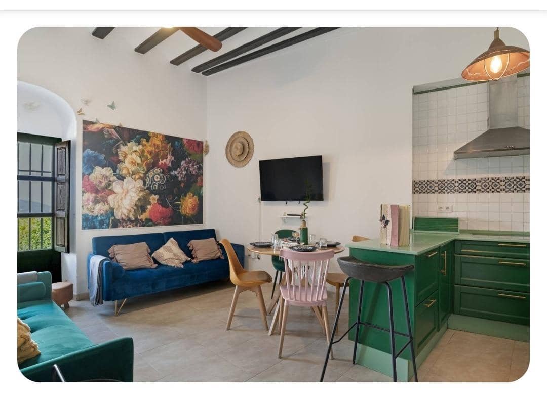 3 bedroom Apartment for sale in Vejer de la Frontera - € 270,000 (Ref: 9893802)
