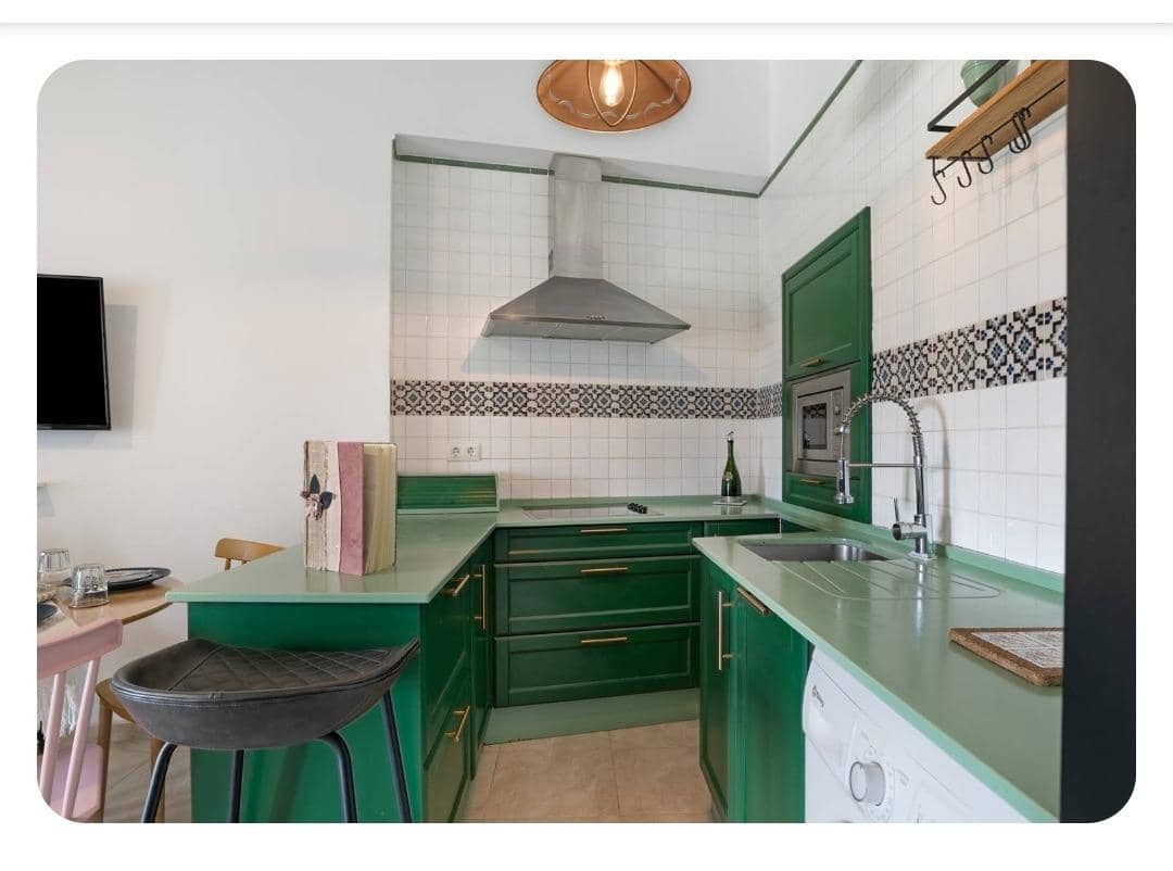 3 bedroom Apartment for sale in Vejer de la Frontera - € 270,000 (Ref: 9893802)