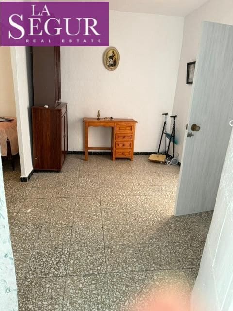 4 quarto Casa em Banda para venda em Medina-Sidonia com garagem - 135 000 € (Ref: 9893803)