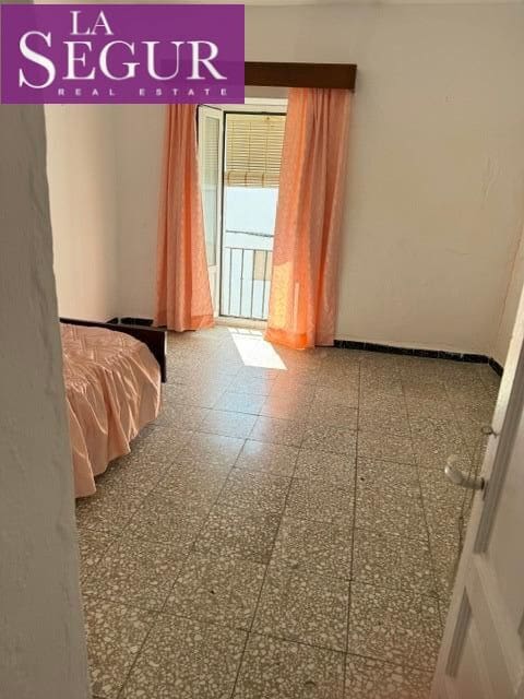 4 quarto Casa em Banda para venda em Medina-Sidonia com garagem - 135 000 € (Ref: 9893803)