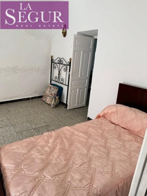 4 quarto Casa em Banda para venda em Medina-Sidonia com garagem - 135 000 € (Ref: 9893803)