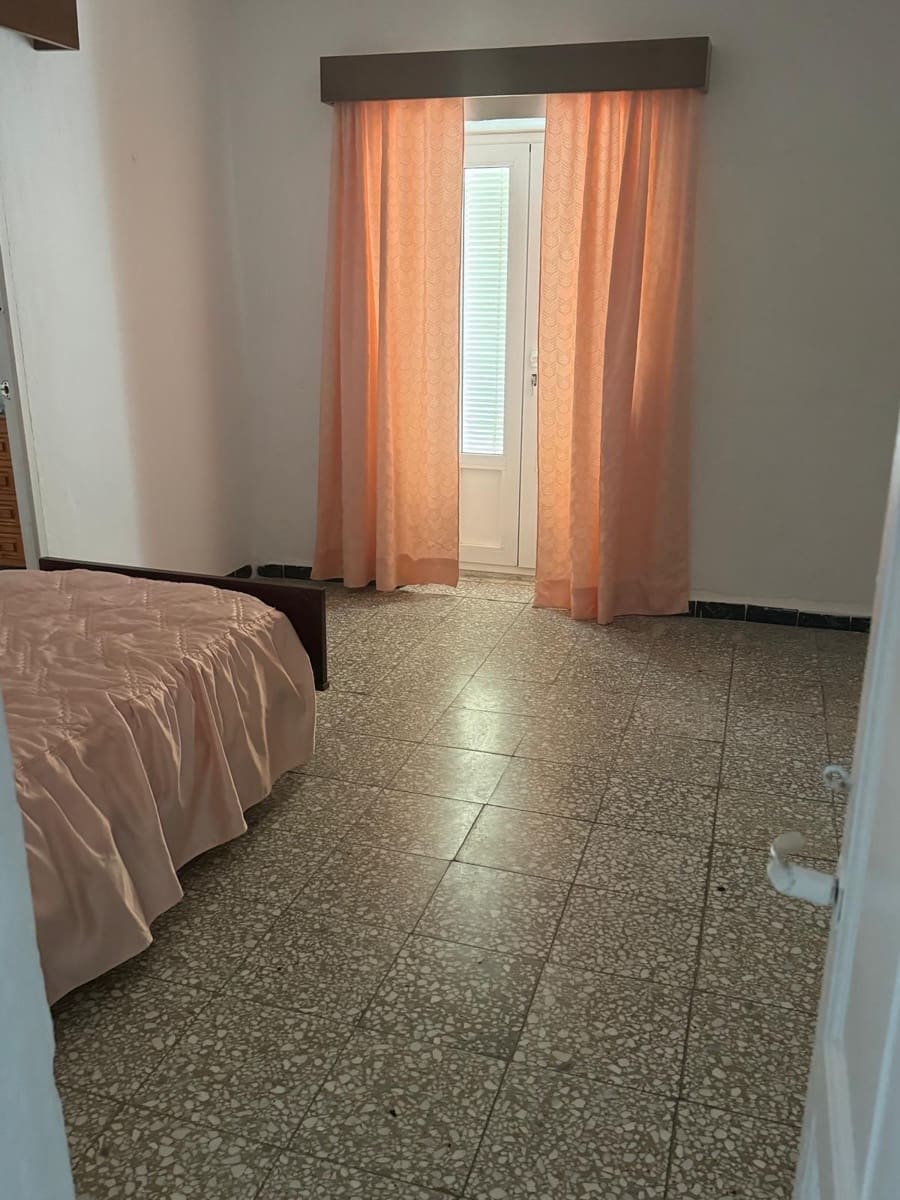4 quarto Casa em Banda para venda em Medina-Sidonia com garagem - 135 000 € (Ref: 9893803)