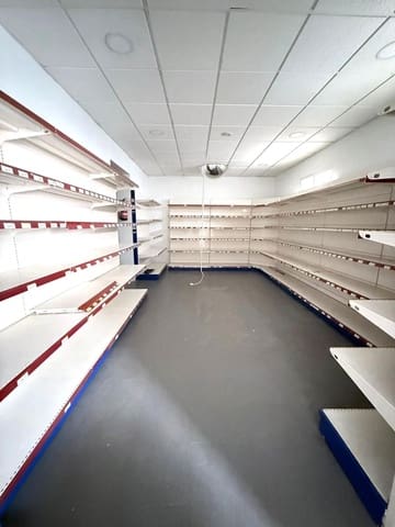 Commerciale in vendita in Barbate - 160.000 € (Rif: 9900321)