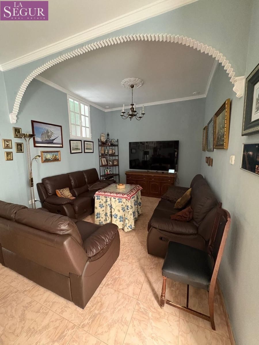 Piso de 3 habitaciones en Cádiz ciudad en venta - 425.000 € (Ref: 9907507)
