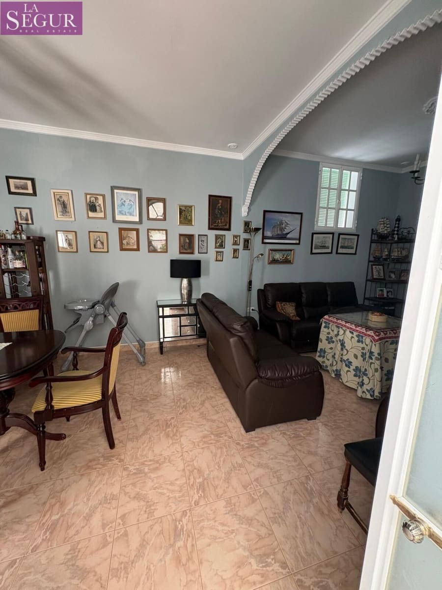 Piso de 3 habitaciones en Cádiz ciudad en venta - 425.000 € (Ref: 9907507)