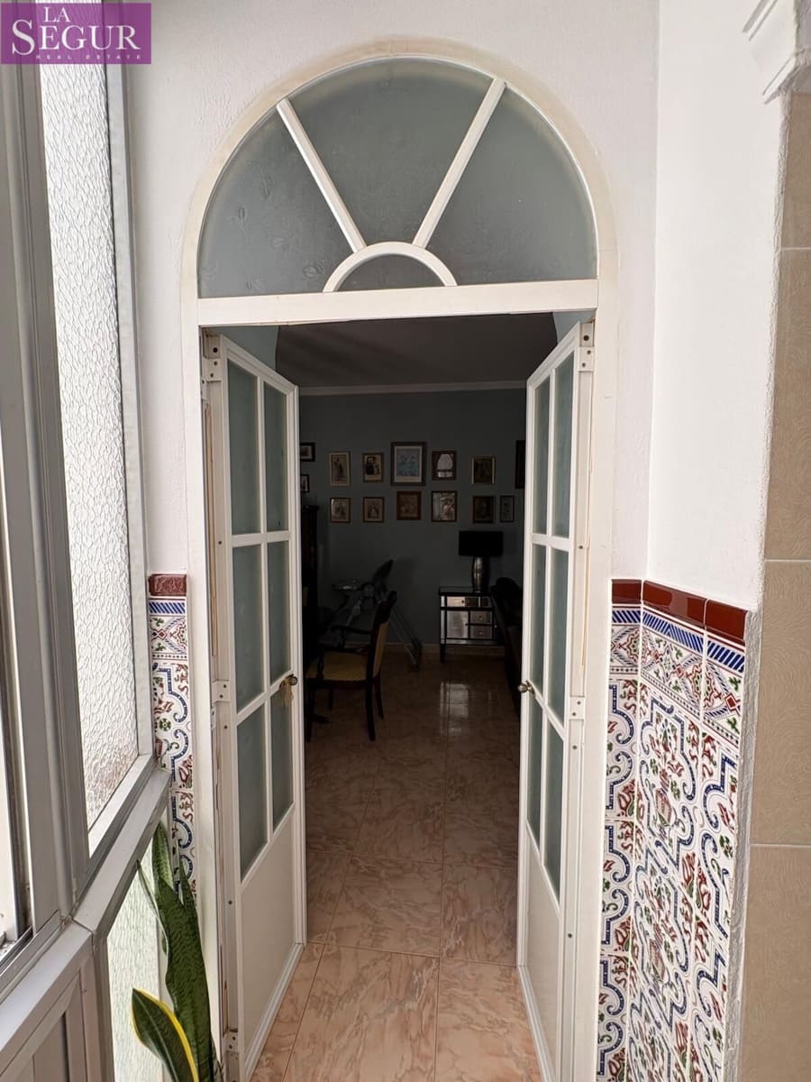 Piso de 3 habitaciones en Cádiz ciudad en venta - 425.000 € (Ref: 9907507)
