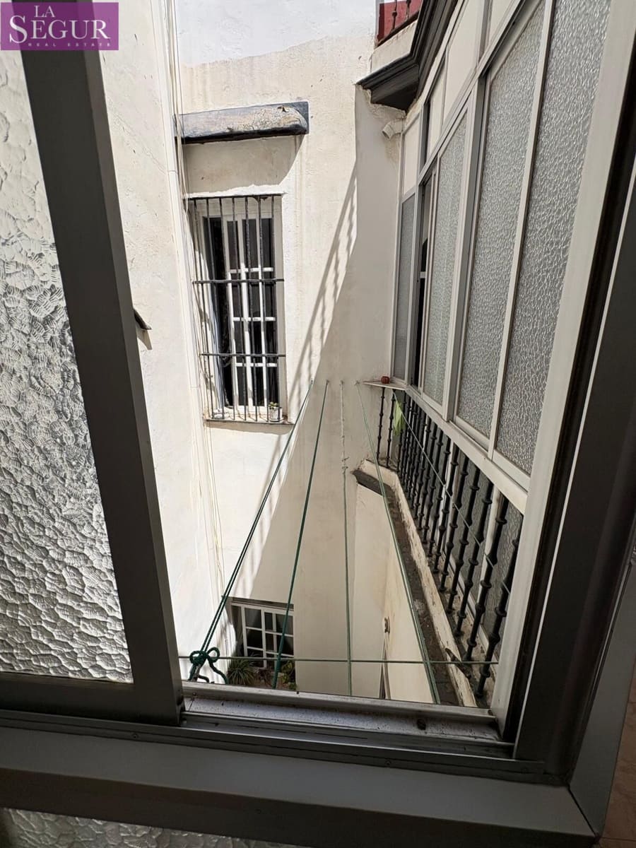 Piso de 3 habitaciones en Cádiz ciudad en venta - 425.000 € (Ref: 9907507)