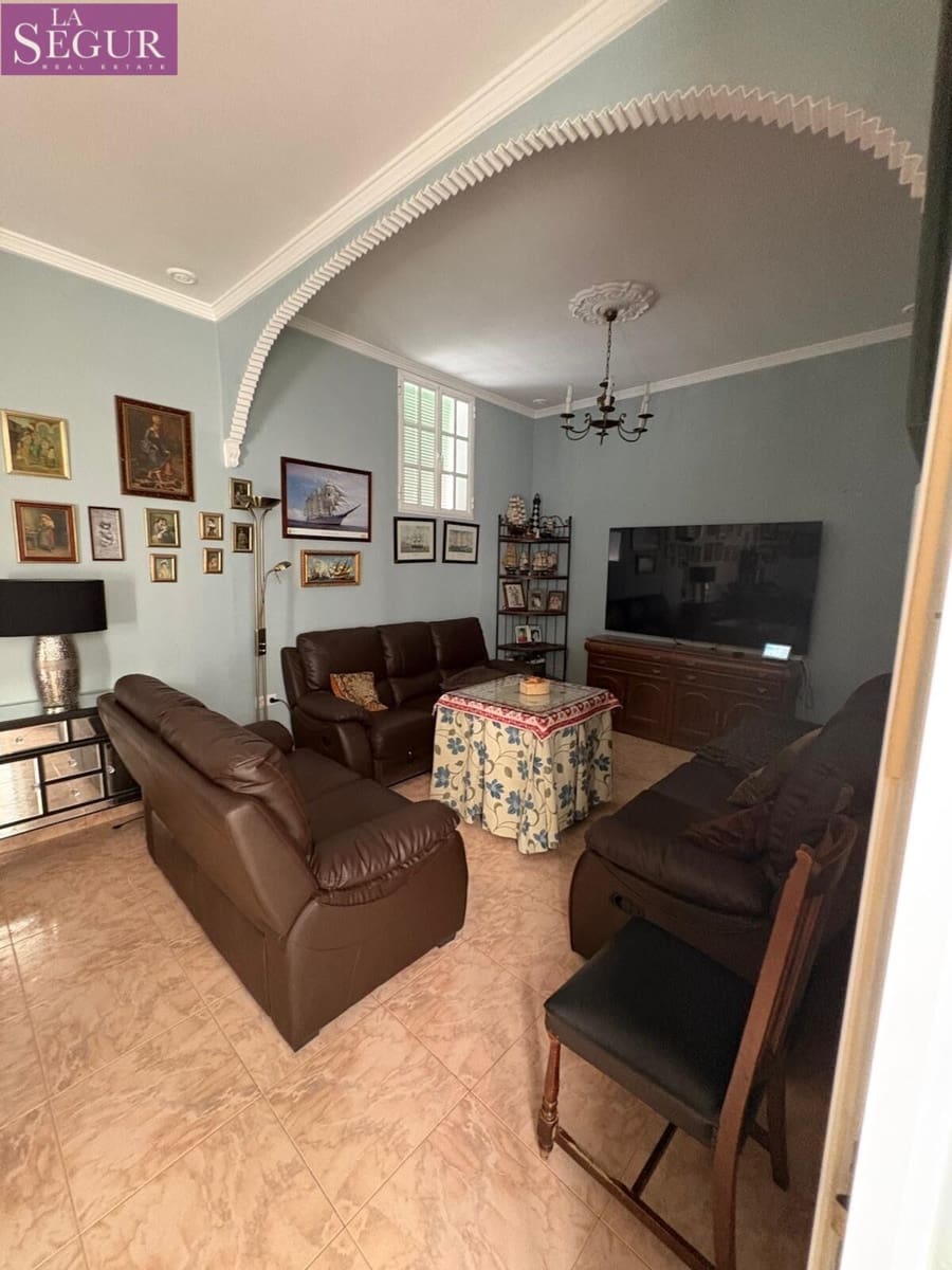 Piso de 3 habitaciones en Cádiz ciudad en venta - 425.000 € (Ref: 9907507)