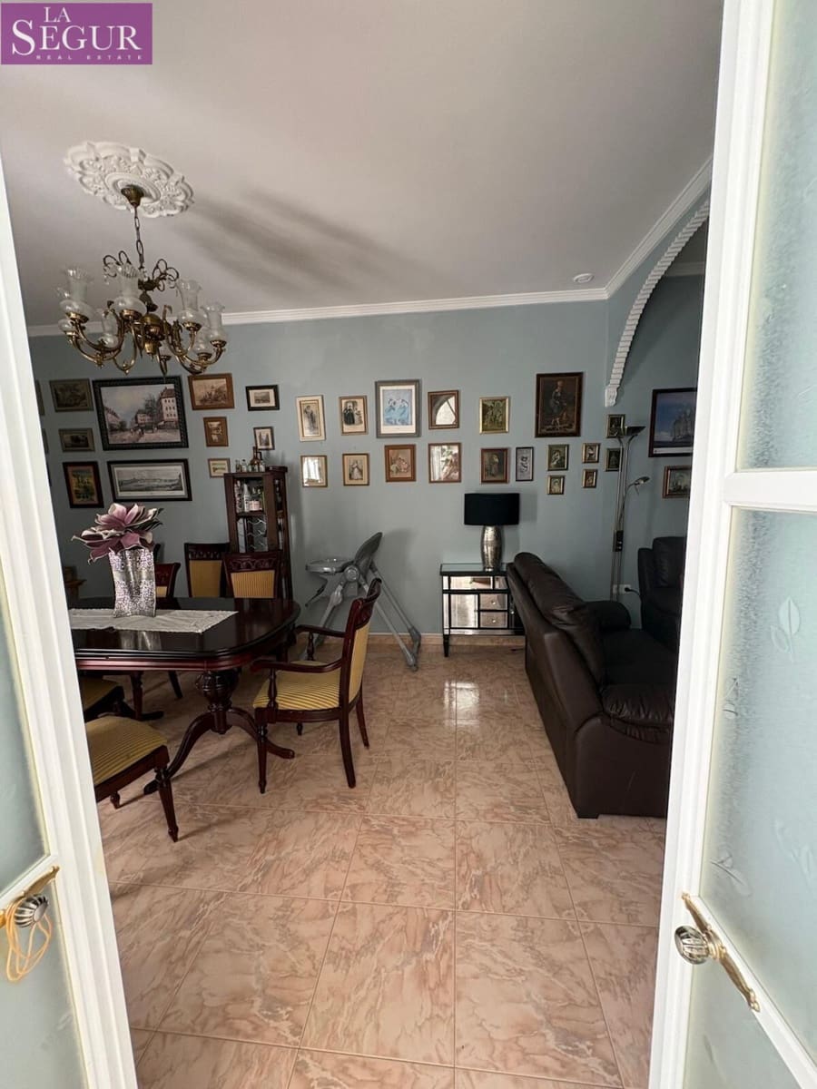 Piso de 3 habitaciones en Cádiz ciudad en venta - 425.000 € (Ref: 9907507)