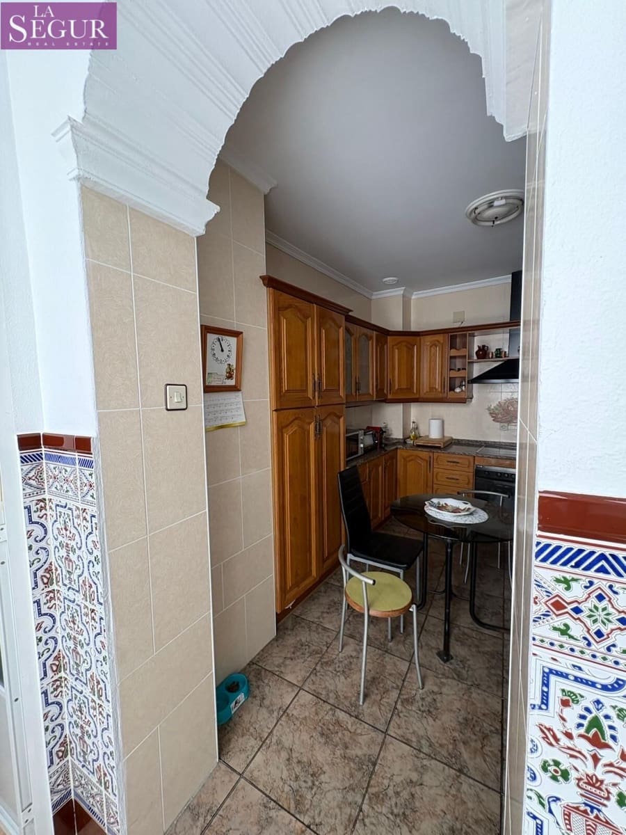 Piso de 3 habitaciones en Cádiz ciudad en venta - 425.000 € (Ref: 9907507)