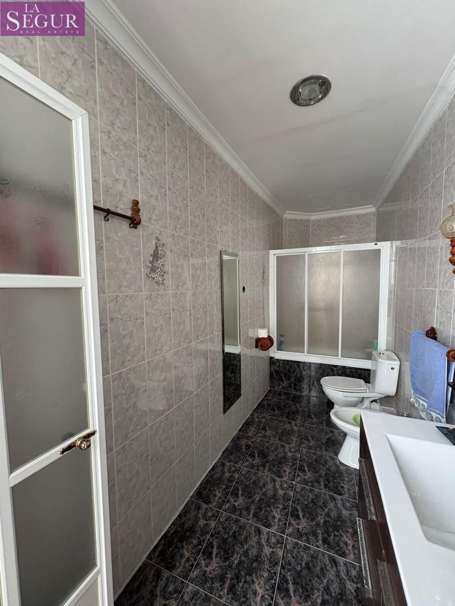 Piso de 3 habitaciones en Cádiz ciudad en venta - 425.000 € (Ref: 9907507)
