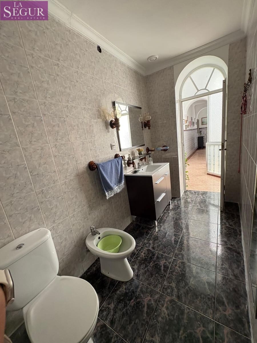 Piso de 3 habitaciones en Cádiz ciudad en venta - 425.000 € (Ref: 9907507)