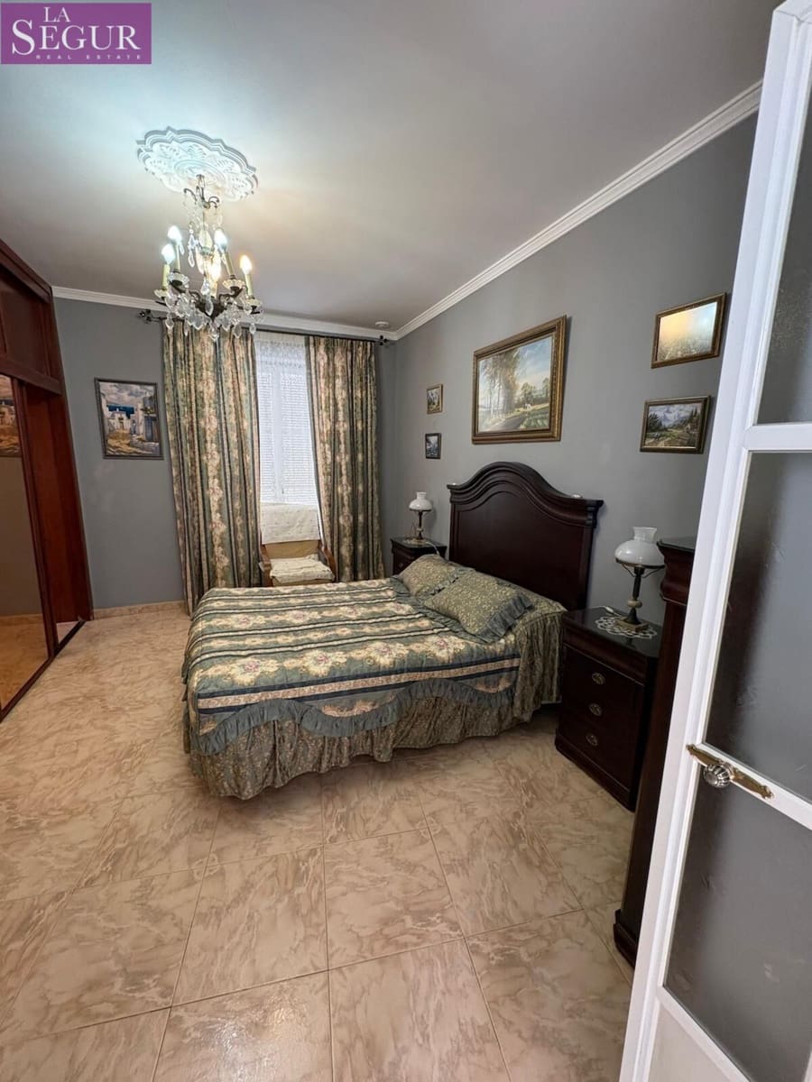 Piso de 3 habitaciones en Cádiz ciudad en venta - 425.000 € (Ref: 9907507)