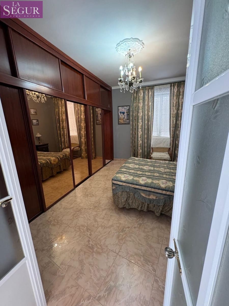 Piso de 3 habitaciones en Cádiz ciudad en venta - 425.000 € (Ref: 9907507)