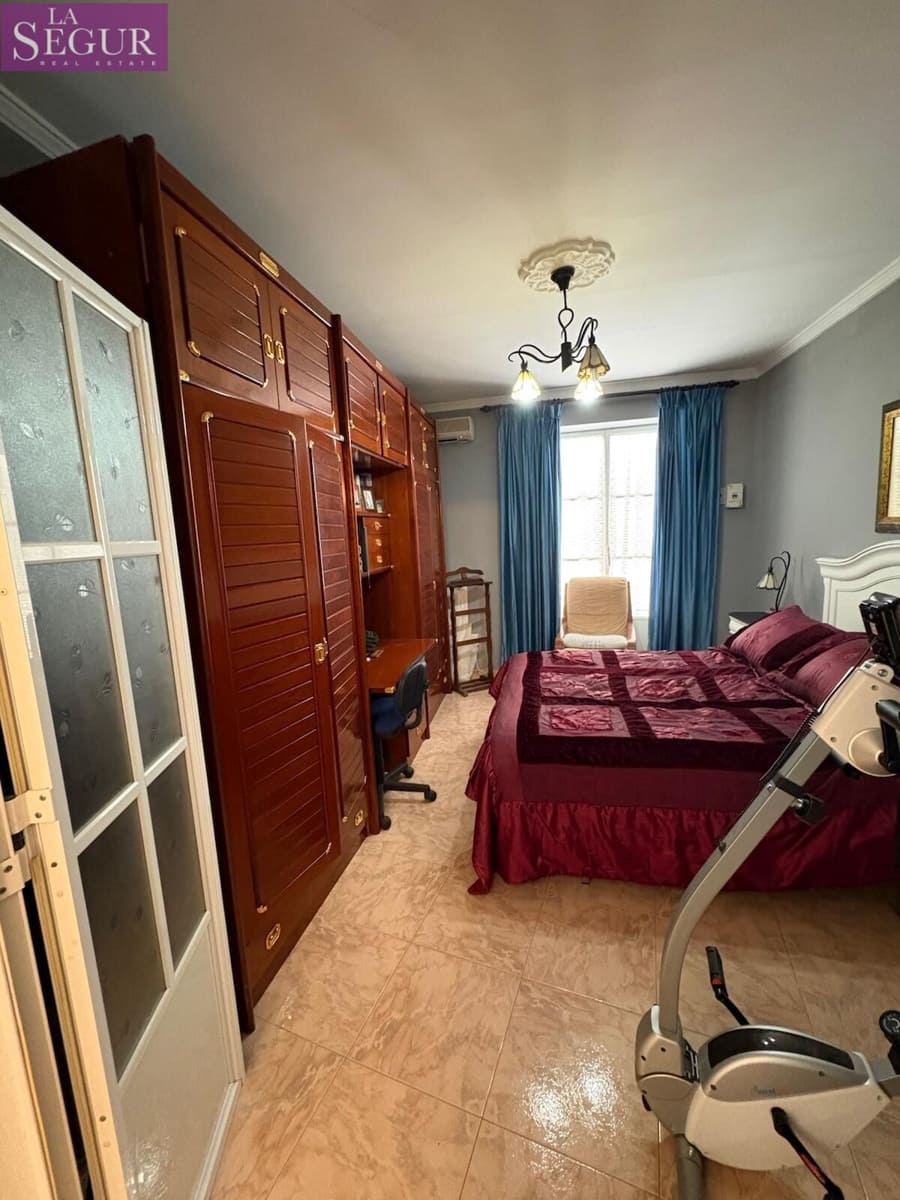 Piso de 3 habitaciones en Cádiz ciudad en venta - 425.000 € (Ref: 9907507)