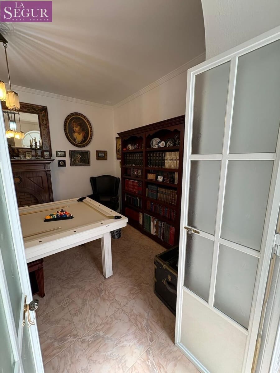 Piso de 3 habitaciones en Cádiz ciudad en venta - 425.000 € (Ref: 9907507)