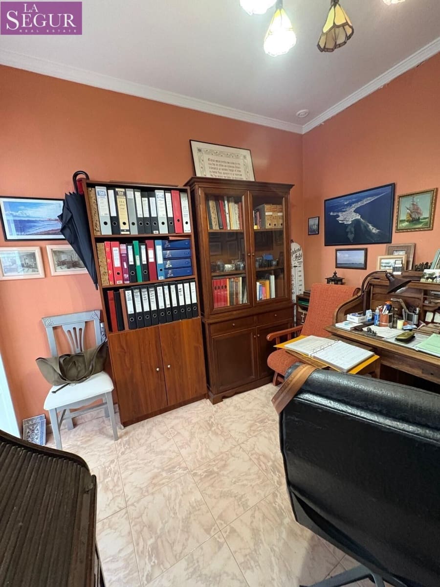 Piso de 3 habitaciones en Cádiz ciudad en venta - 425.000 € (Ref: 9907507)